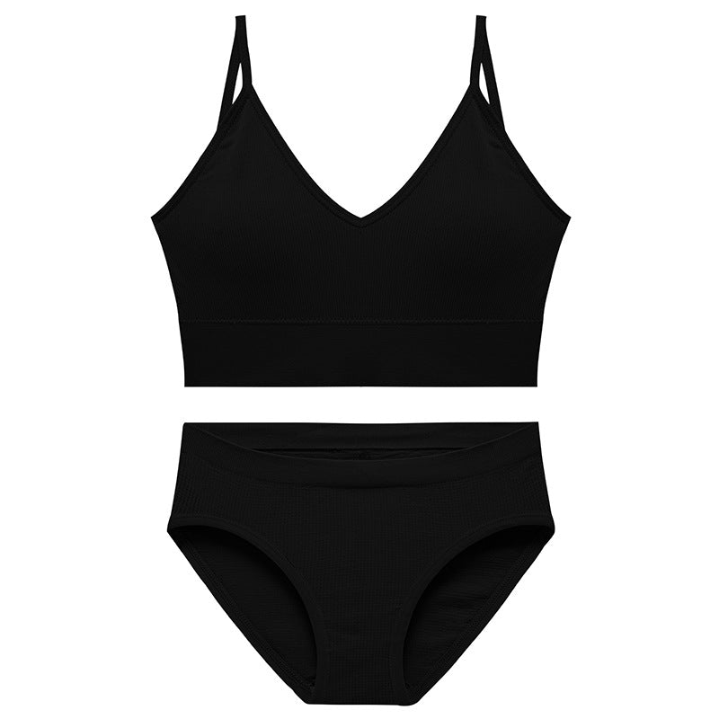 Black wireless bra set with soft bra and seamless matching brief